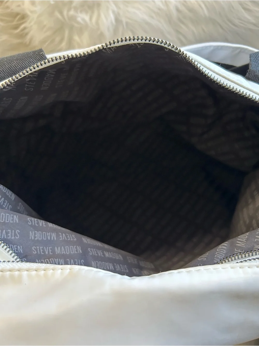 NWT Steve Madden, Jumbo, Black and White, Multi Pocketed BGymm Duffel Weekender